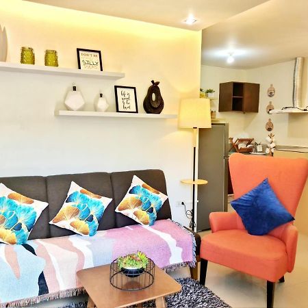 Fully Furnished Apartment With Netflix And Wifi Batangas Exterior foto